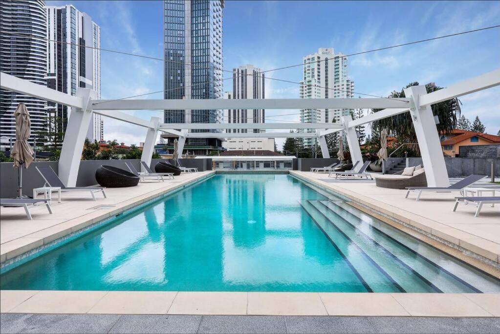 Broadbeach Stunner Modern And Central Gold Coast Exterior foto