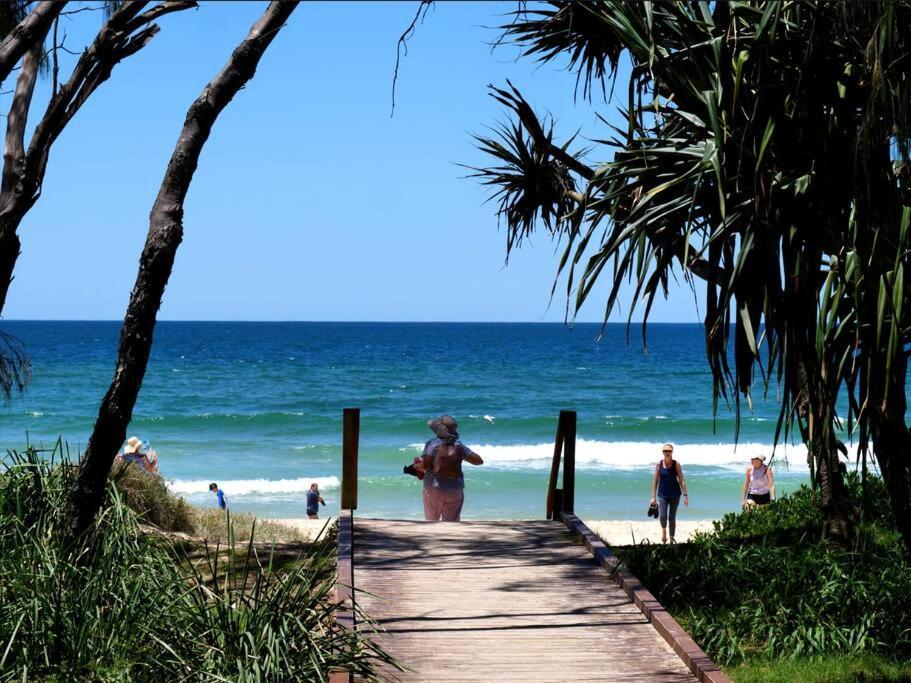Broadbeach Stunner Modern And Central Gold Coast Exterior foto