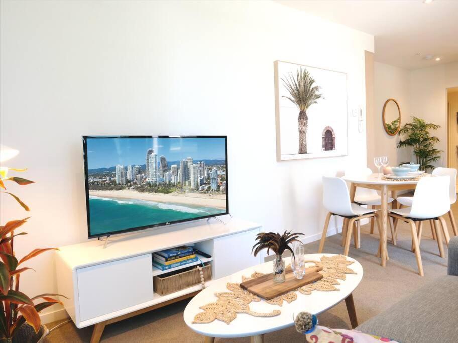 Broadbeach Stunner Modern And Central Gold Coast Exterior foto